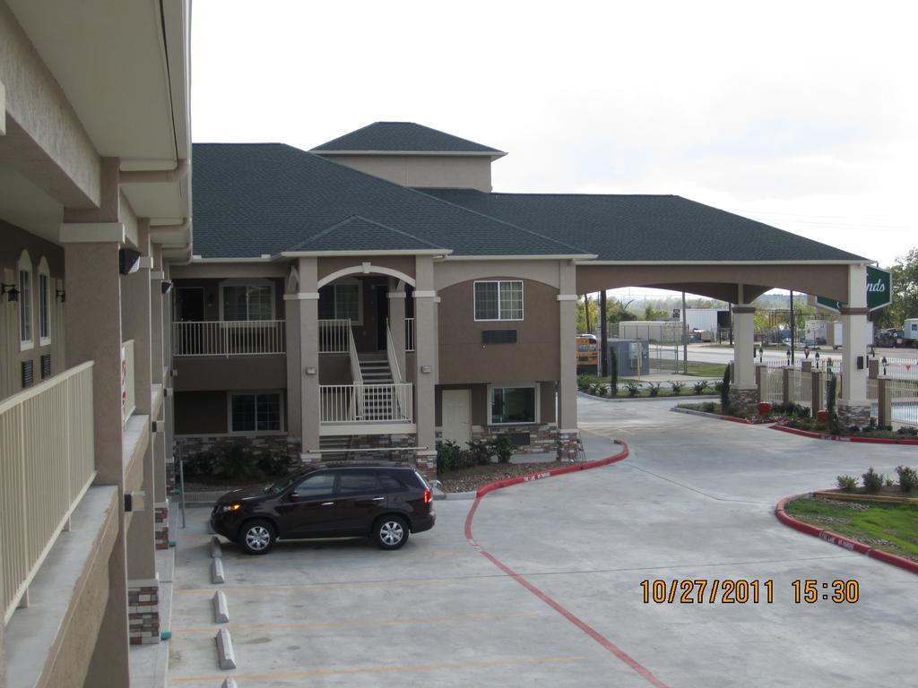 Highlands Suites Exterior photo